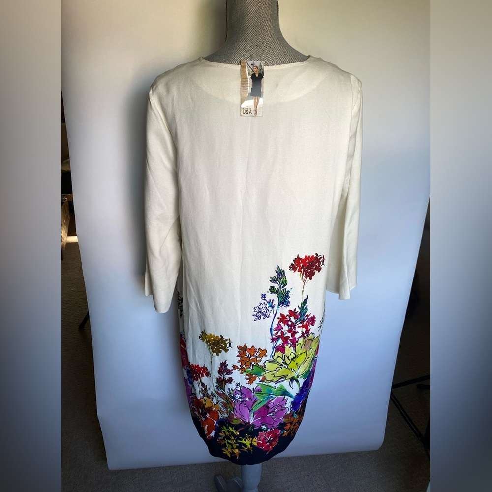 Karen Kane Optic Bloom Floral shift dress - Picture 3 of 9
